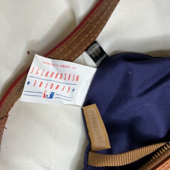 Dooney and Bourke MLB Pittsburgh Pirates shoulder bag - Picture 5 of 10